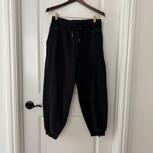 Lululemon Scuba Relaxed High-Rise Jogger